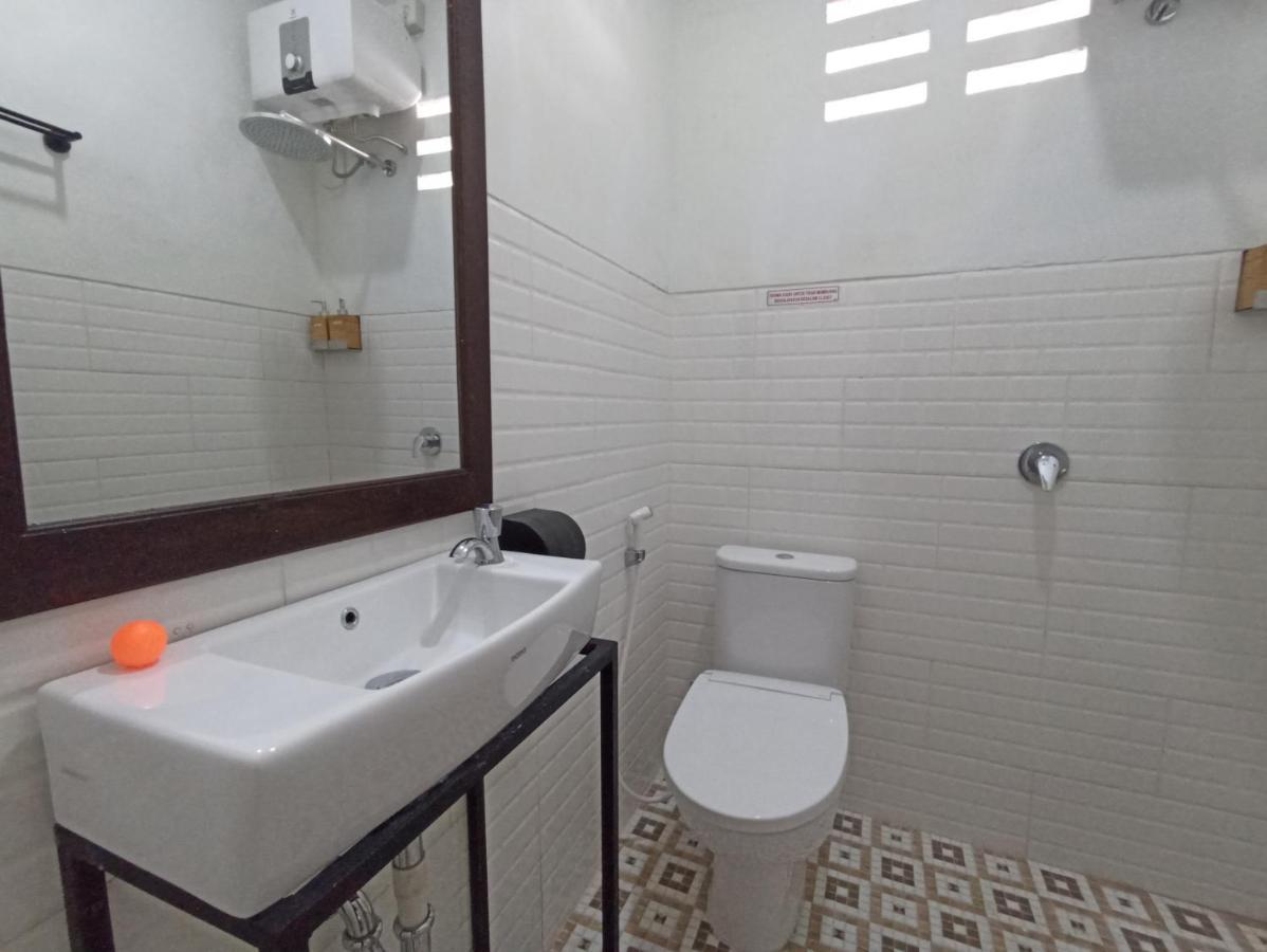 Mruyung Guest House Kota Lama Banyumas Mitra Reddoorz ภายนอก รูปภาพ